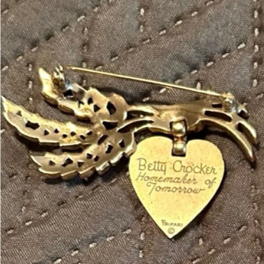 Vintage 1950s Trifari Betty Crocker Pin
